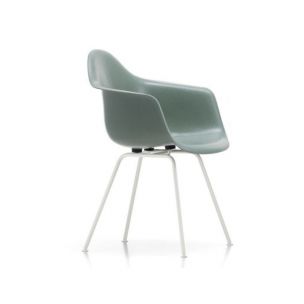 Vitra Eames Fiberglass Chairs DAX 440 450 00