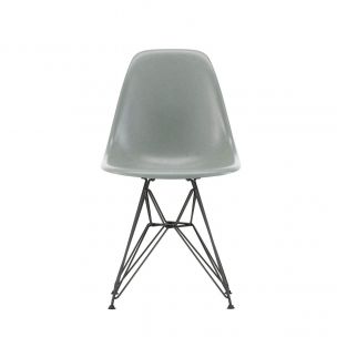 Vitra Eames Fiberglass Side Chair DSR 440 400 00