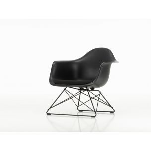 Vitra Eames Plastic Chairs LAR 440 476 00